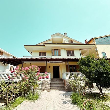 Vizion Hotel Shkodër Esterno foto