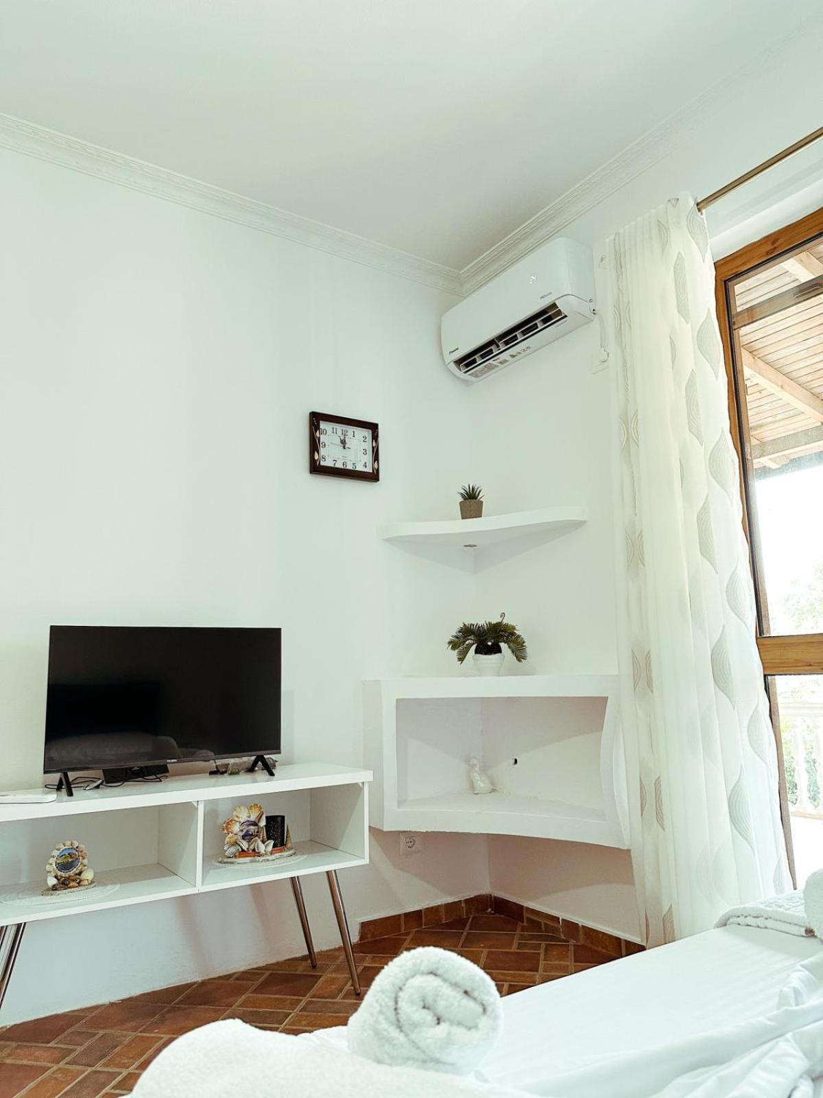 Vizion Hotel Shkodër Esterno foto