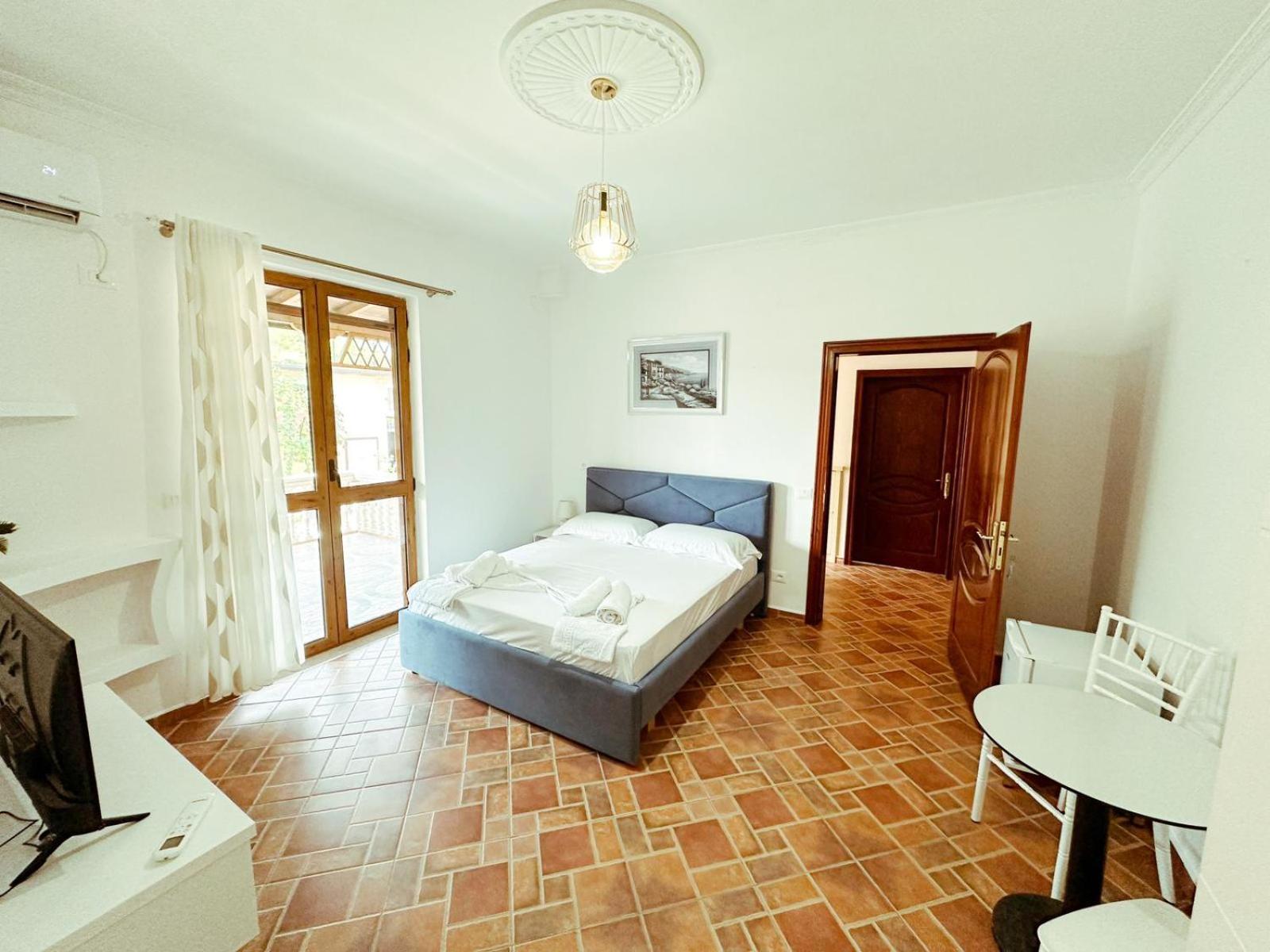 Vizion Hotel Shkodër Esterno foto