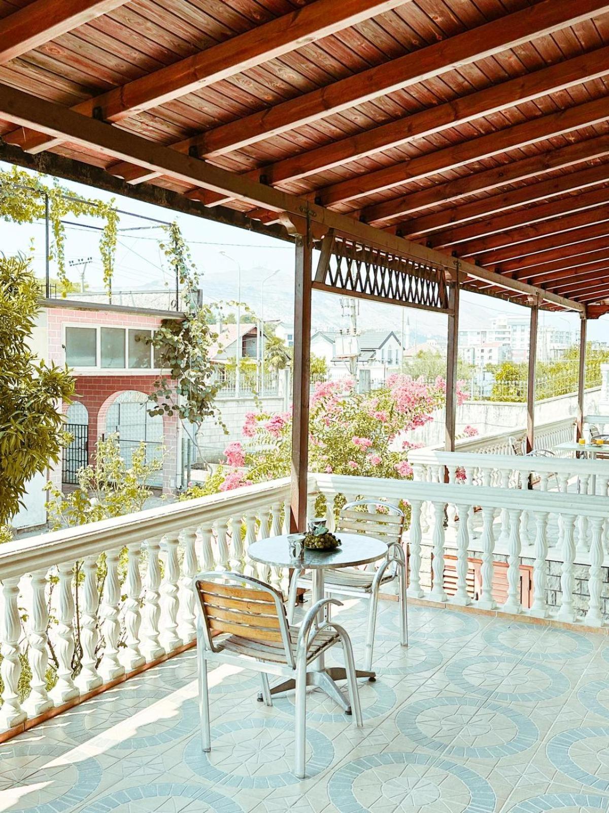 Vizion Hotel Shkodër Esterno foto