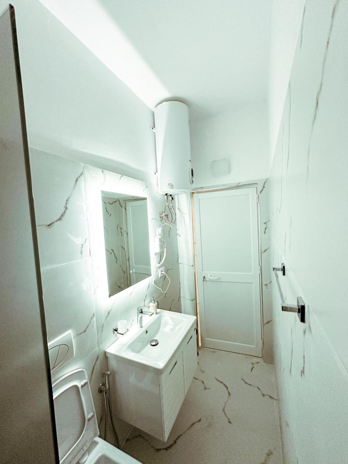 Vizion Hotel Shkodër Esterno foto