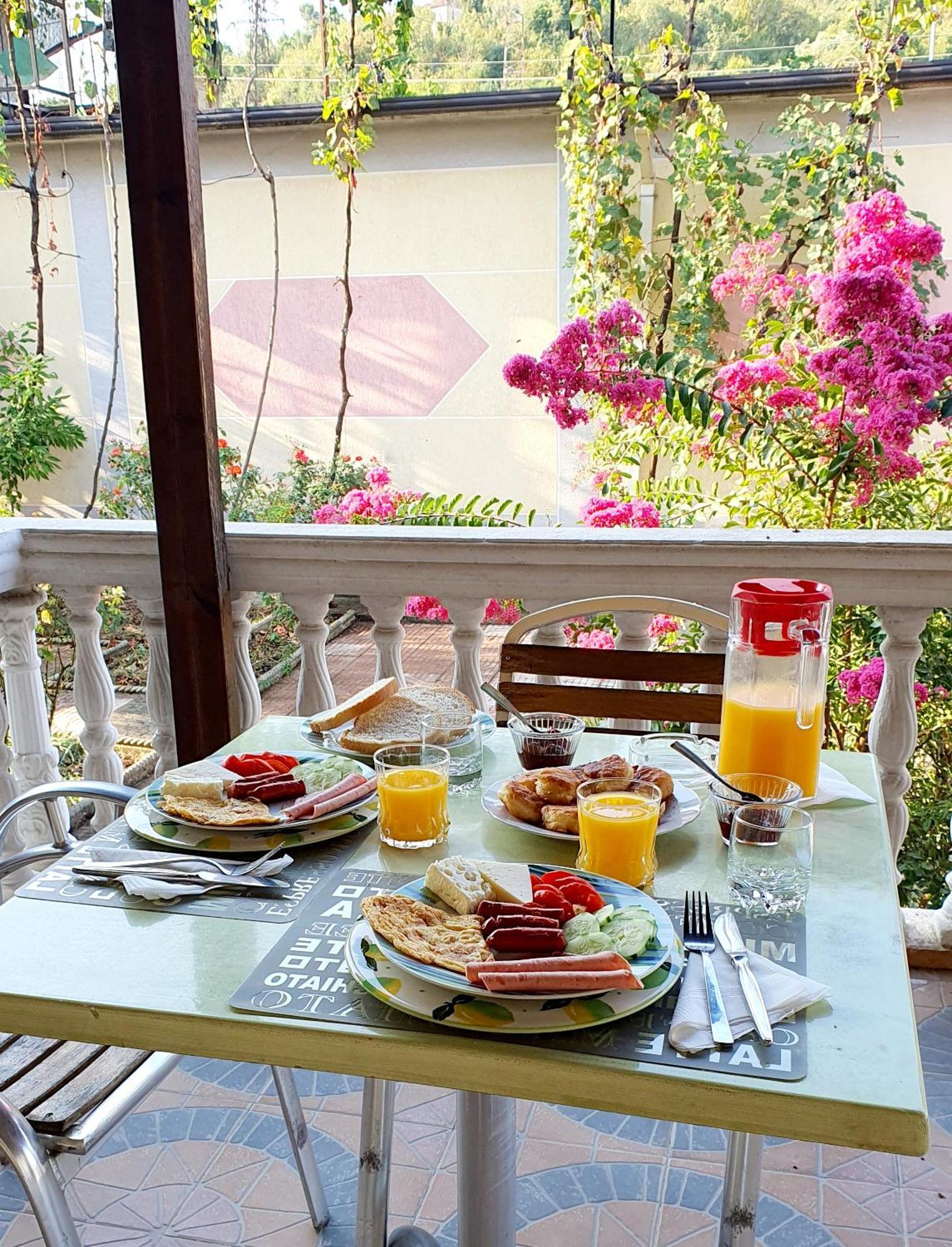 Vizion Hotel Shkodër Esterno foto